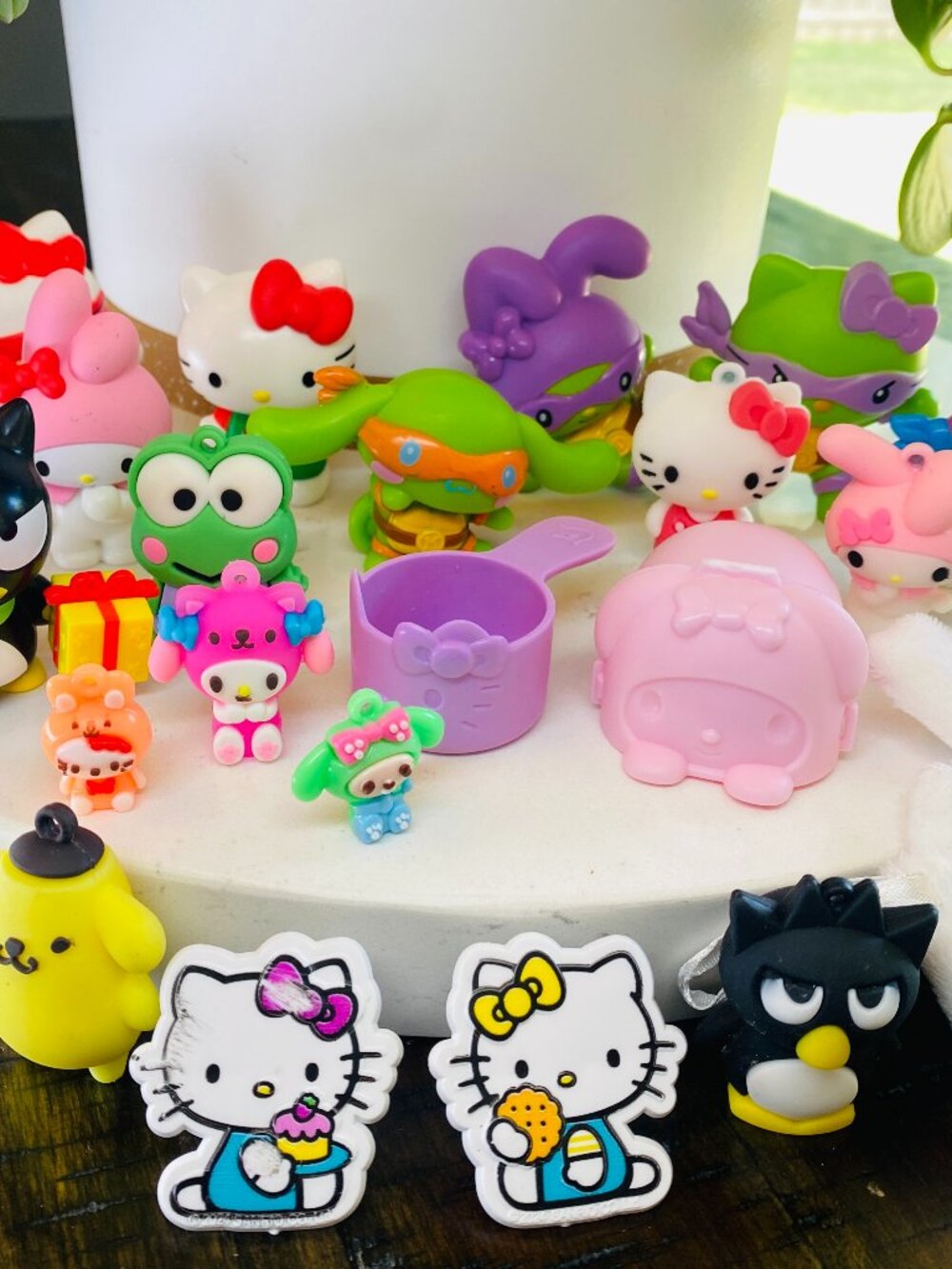 Sanrio Hello Kitty Friends Lot 25+ Figures Charms Kuromi My Melody Keroppi